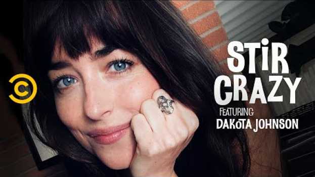 Video Dakota Johnson is a “Would You Rather?” Icon - Stir Crazy with Josh Horowitz en français