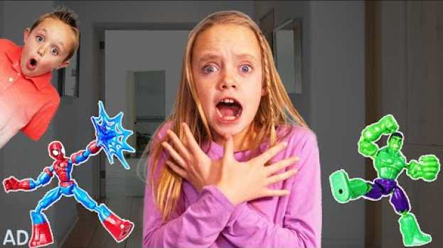 Video Funny Joke on Jazzy with our Spider-Man and Avengers Marvel Bend and Flex Superheroes su italiano
