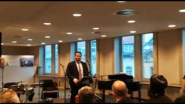 Video Castaldo M5S - L'occupazione turca di Cipro da ben 44 lunghi anni. auf Deutsch