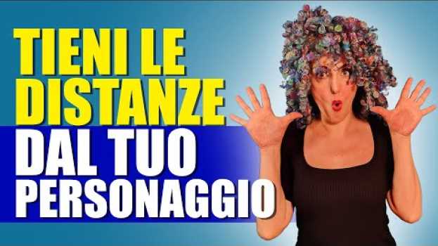 Video TIENI LE DISTANZE DAL TUO PERSONAGGIO | Lezione di recitazione # 38   türkçe