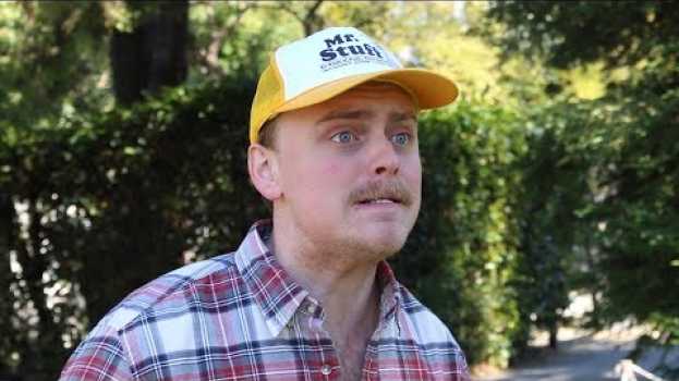 Video how midwesterners call their dogs auf Deutsch