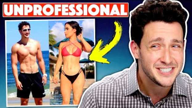 Video Would You Trust A Doctor Dressed Like This? em português