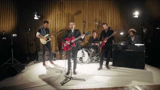 Video Bastien Lallemant - Danser les Filles [live aux Studios Ferber] in English