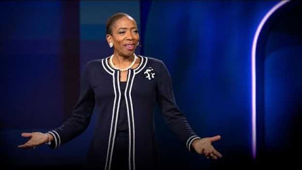 Video How to find the person who can help you get ahead at work | Carla Harris em português