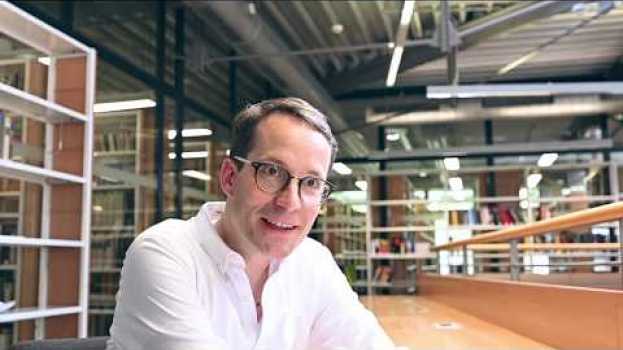 Video Credit Crisis – "Die Kredite sind illegal" in English