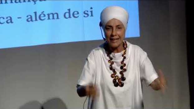 Video O Paradoxo de Ser Livre | Gurusangat Kaur | TEDxSavassi   türkçe