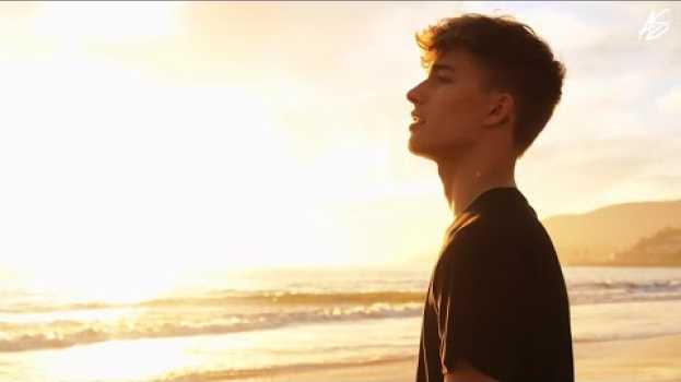 Video Alex Sampson - Let There Be Light (Official Music Video) en español