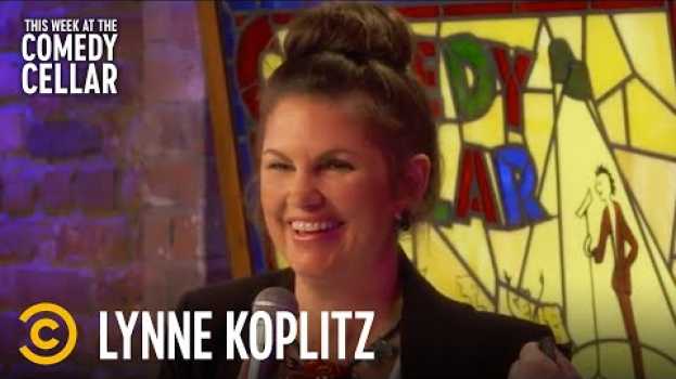 Video Your D**k Pics Need Some More Razzle-Dazzle - Lynne Koplitz em português