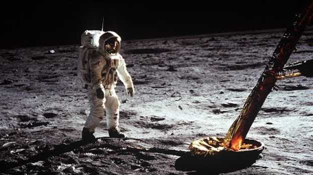 Video Les astronautes canadiens tournent leur regard vers la Lune.   türkçe