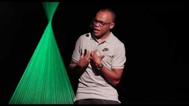 Video Correndo pela vida | Renato Cruz | TEDxRioVermelho in English