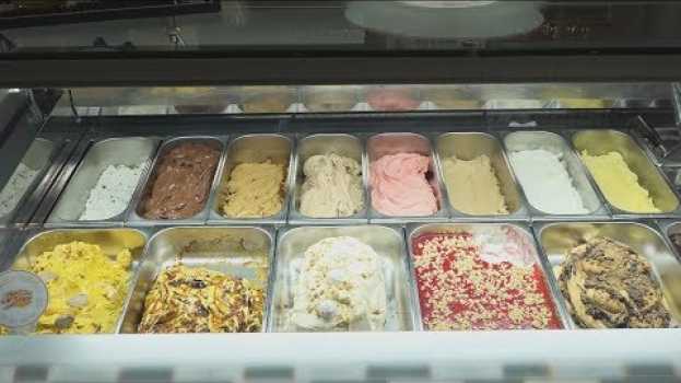 Video Eis, Eis, Baby - Hinter den Kulissen von Fabio‘s Eiscafé en français
