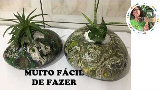 Video DIY - VASO DE CONCRETO SEMELHANTE À PEDRA - MUITO FÁCIL in English