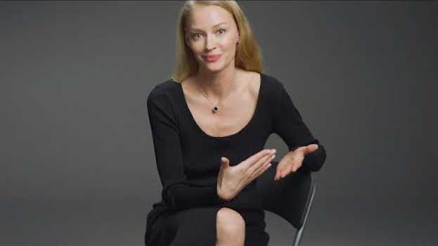 Video Светлана Ходченкова о том, как важно заботиться о себе su italiano