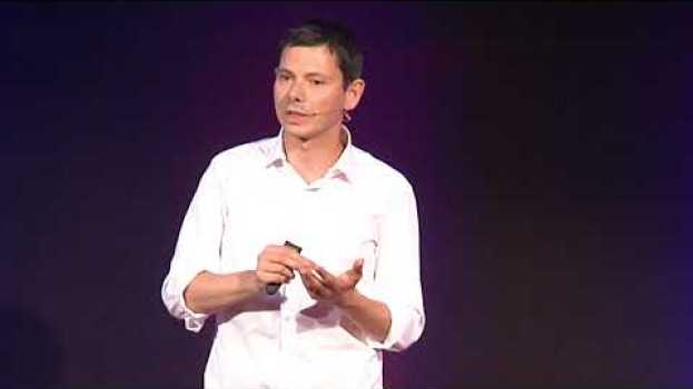 Video La migrazione oltre la percezione | Michele Vespe | TEDxVarese en español