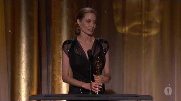 Video Angeline Jolie inspiring Speech about responsibility to others with English Subtitles   türkçe