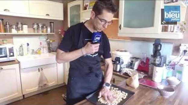Video Fabriquer ses propres  Barres de céréales pour le sport in English