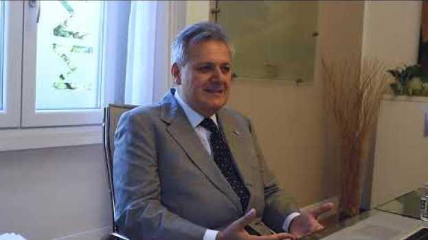 Video ROBERTO BARBATO |  Un lavoro che emoziona è la chiave per il successo   türkçe