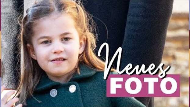 Video Neues Foto zum Geburtstag: Prinzessin Charlotte ist schon 6! em português