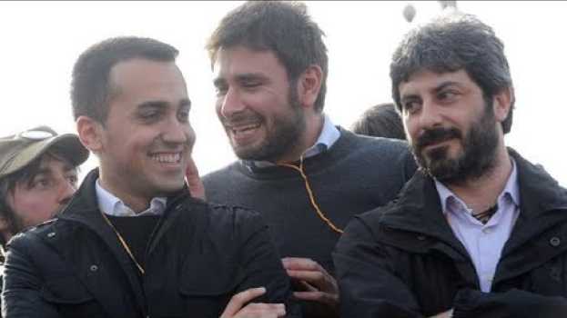 Video Scatta l'ora di Roberto, l'anti Di Maio che detesta le cravatte en español