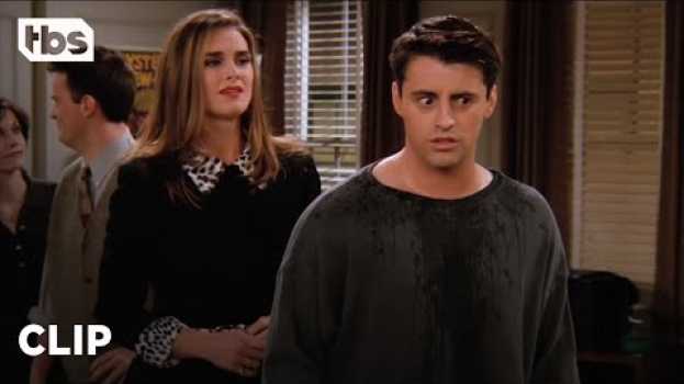 Video Friends: Joey Pretends to Be Dr. Ramoray (Season 2 Clip) | TBS   türkçe
