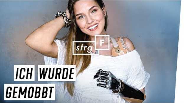 Video Ihr Arm ist ab. Warum Mobbing wegen Behinderung? | STRG_F in English