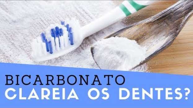 Video Bicarbonato Clareia os Dentes Mesmo? Quem Tem Aparelho Pode Usar? Faz Mal? po polsku