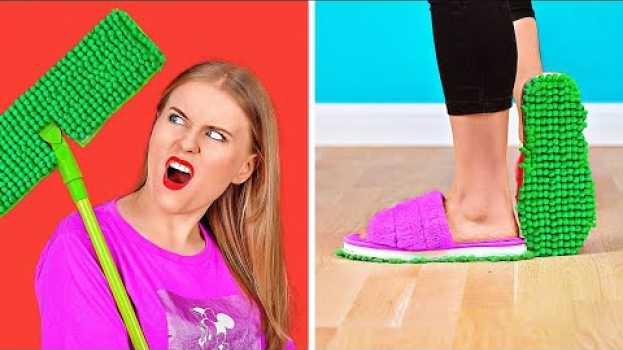 Video IF MOM IS MAD ON YOU DIY HOME HACK AND TRICKS || Back to School Funny Pranks by 123 GO! SCHOOL su italiano
