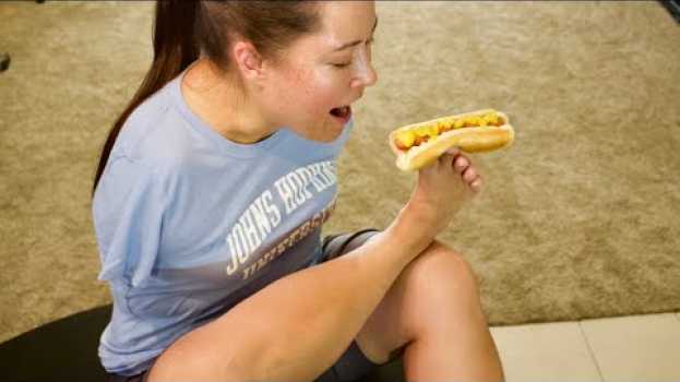 Video Hot Dog without Arms? Here's how! en español