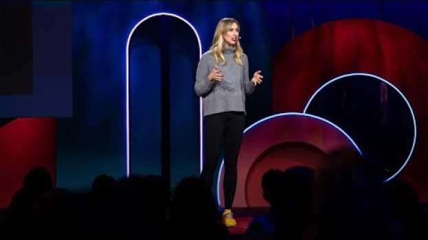 Video We don't "move on" from grief. We move forward with it | Nora McInerny em português