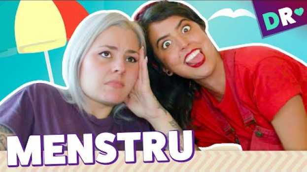 Video MENSTRU: quando a MENSTRUAÇÃO CHEGA e eu estou de FÉRIAS ft Livia La Gatto 😱 em português