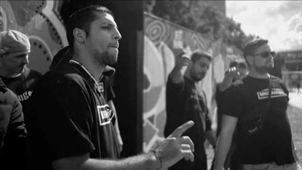 Video Rap!fugees - Keiner wird vergessen! (prod. by Siggi Beats) su italiano