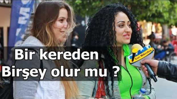 Video Bir kereden Bir şey Olur Mu ? Sarı Mikrofon en español