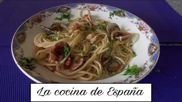 Video ESPAGUETIS CON GAMBAS in English