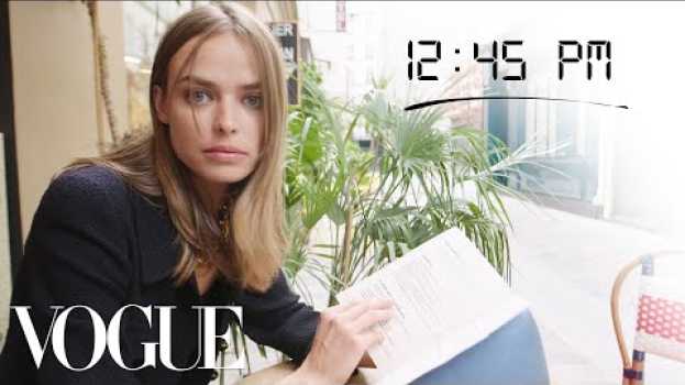 Video How Top Model Birgit Kos Gets Runway Ready | Diary of a Model | Vogue em português