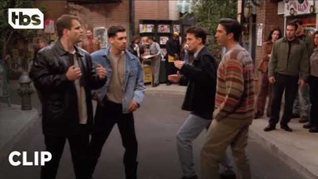 Video Friends: Chandler and Ross Befriend Their Bullies (Season 2 Clip) | TBS po polsku