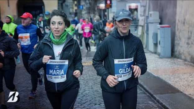Video Valeria Straneo con gli Everyday Battlers auf Deutsch