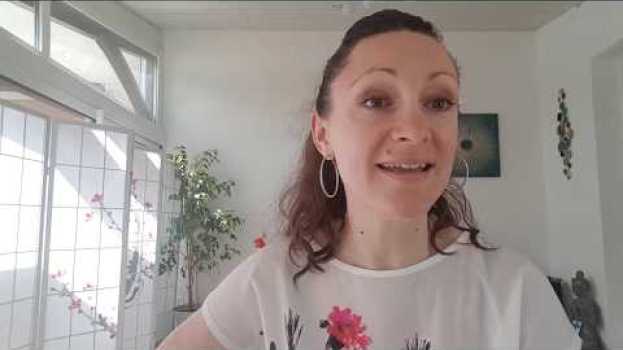 Video Etre une femme parfaite, ça use ton âme ! en español