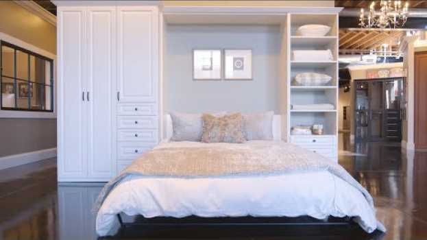 Video Why Everyone Needs a Murphy Bed in Their Home auf Deutsch