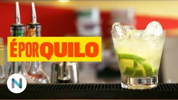 Video A bebida que surgiu após uma pandemia: a história da Caipirinha | É Por Quilo   türkçe
