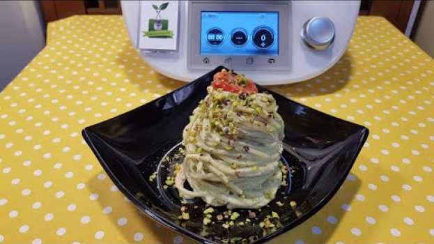 Video Spaghetti in crema di ricotta basilico pistacchi e pomodorini per bimby TM6 TM5 TM31 TM21 auf Deutsch