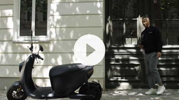 Video Erste Testfahrt auf dem neuen unu Scooter durch Berlin su italiano