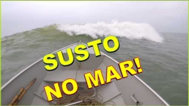 Video SUSTO NO MAR! PULAMOS UMA ONDA! Muito Peixe, CADA FISGADA.   türkçe