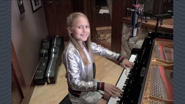 Video Somewhere only we know - Keane (Piano cover by Emily Linge) em português