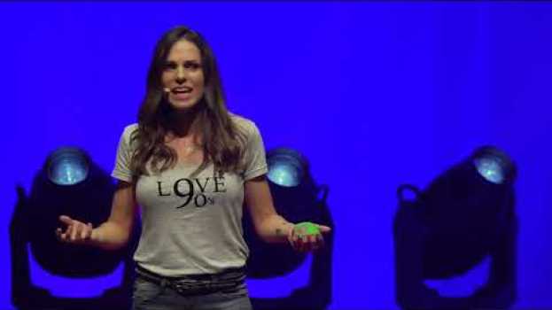 Video Comment l’école nous rend invisibles | Christel SICARD | TEDxLimoges en español