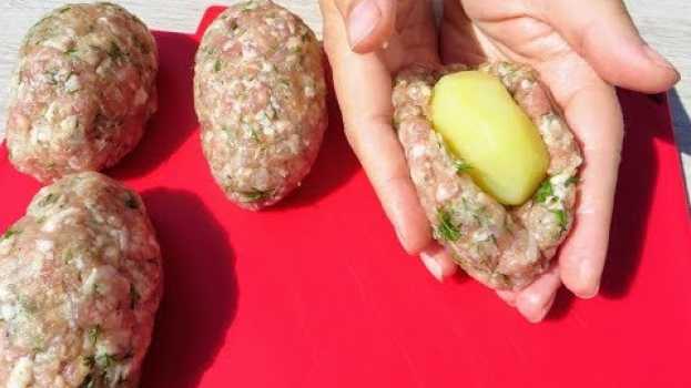 Video Такую вкусноту из фарша вы еще не готовили / Котлеты с сюрпризом в духовке / Рецепты Другой Кухни em português