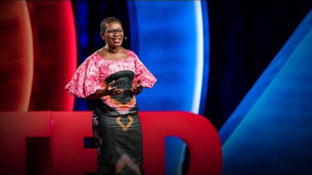 Video How to turn your dissatisfaction into action | Yvonne Aki-Sawyerr en français