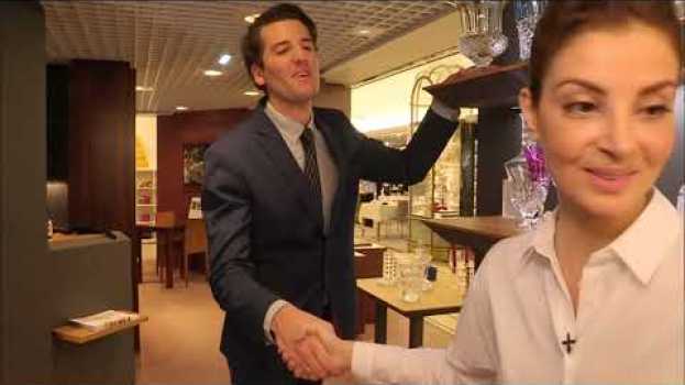Video Job : Personal shopper pour milliardaires ! em português