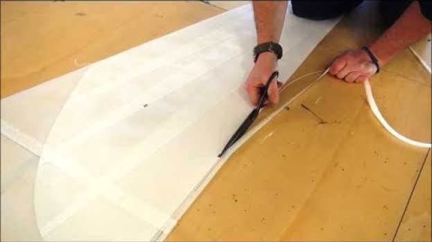 Video 🎥🌊 Scopri l'arte dell'assemblaggio delle vele con Zaoli Sails: il secondo taglio 🇮🇹⛵   türkçe