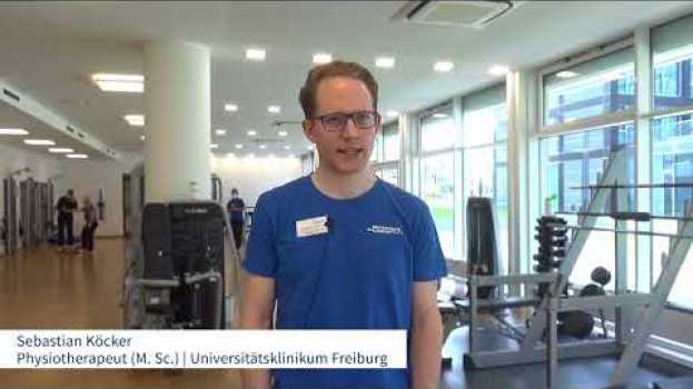 Video Physiotherapeut Sebastian Köcker zum Cochrane Review zu Bewegungstherapien gegen Rückenschmerzen su italiano