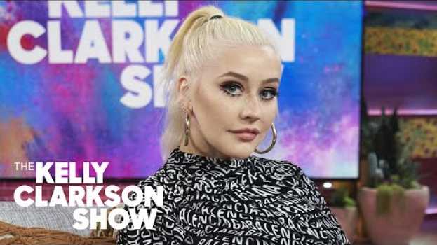 Video Christina Aguilera & Kelly Explain How Their Kids Keep Them Humble | The Kelly Clarkson Show   türkçe